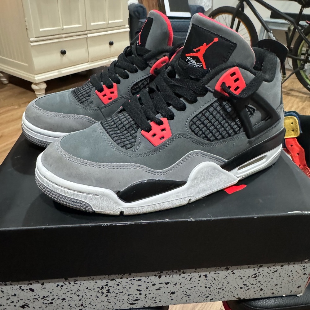 Air Jordan 4 Retro Infrared GS size 6.5. Only worn a few times. Great Condition